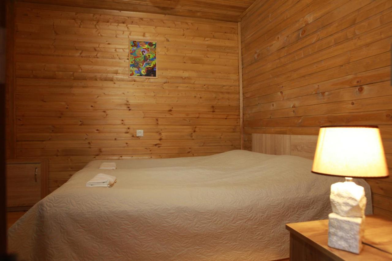 Cottage Woodside Μέστια Εξωτερικό φωτογραφία
