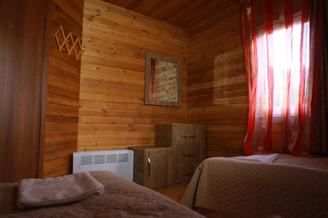 Cottage Woodside Μέστια Εξωτερικό φωτογραφία