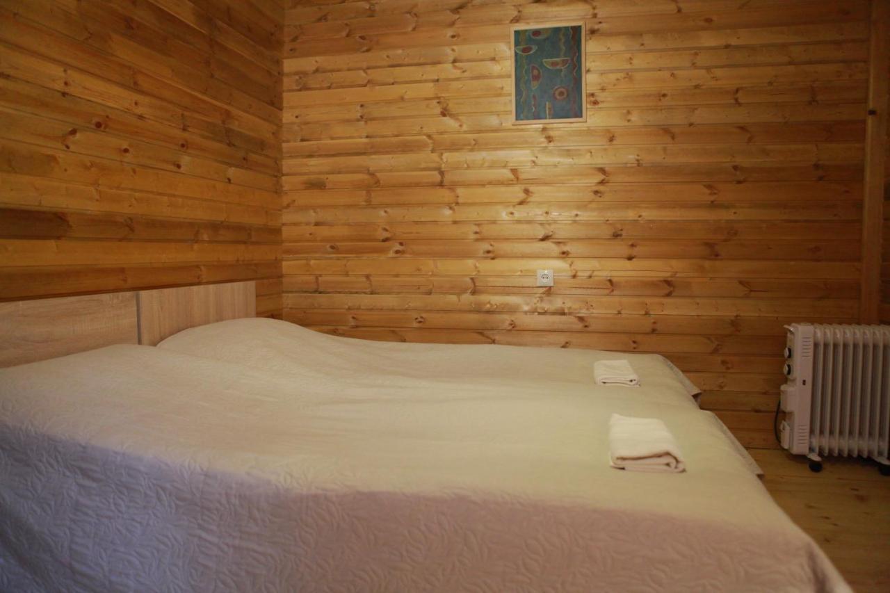 Cottage Woodside Μέστια Εξωτερικό φωτογραφία