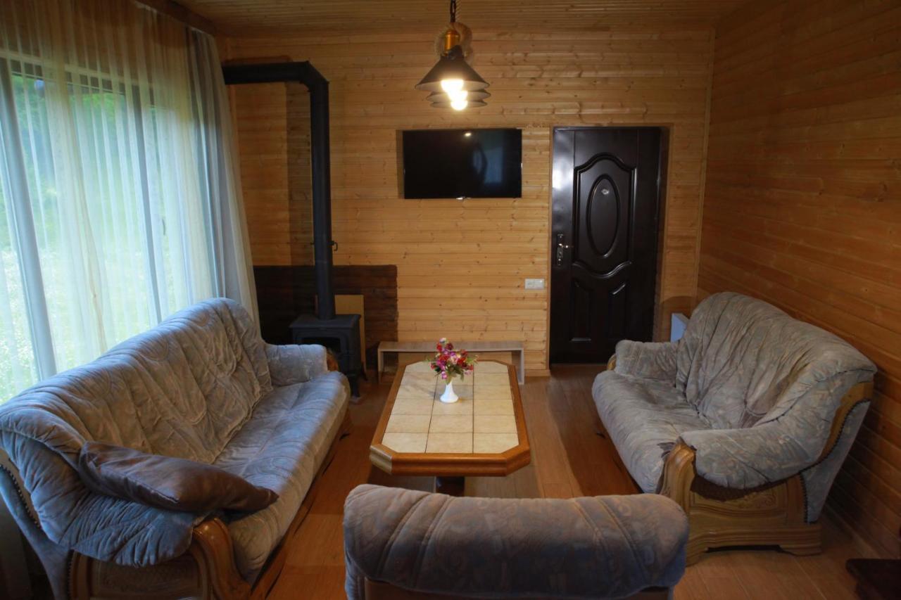 Cottage Woodside Μέστια Εξωτερικό φωτογραφία