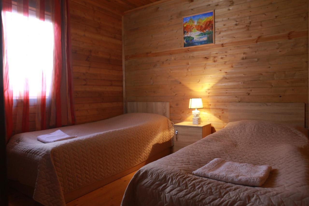 Cottage Woodside Μέστια Εξωτερικό φωτογραφία