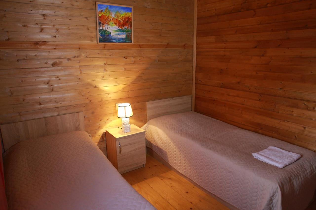Cottage Woodside Μέστια Εξωτερικό φωτογραφία