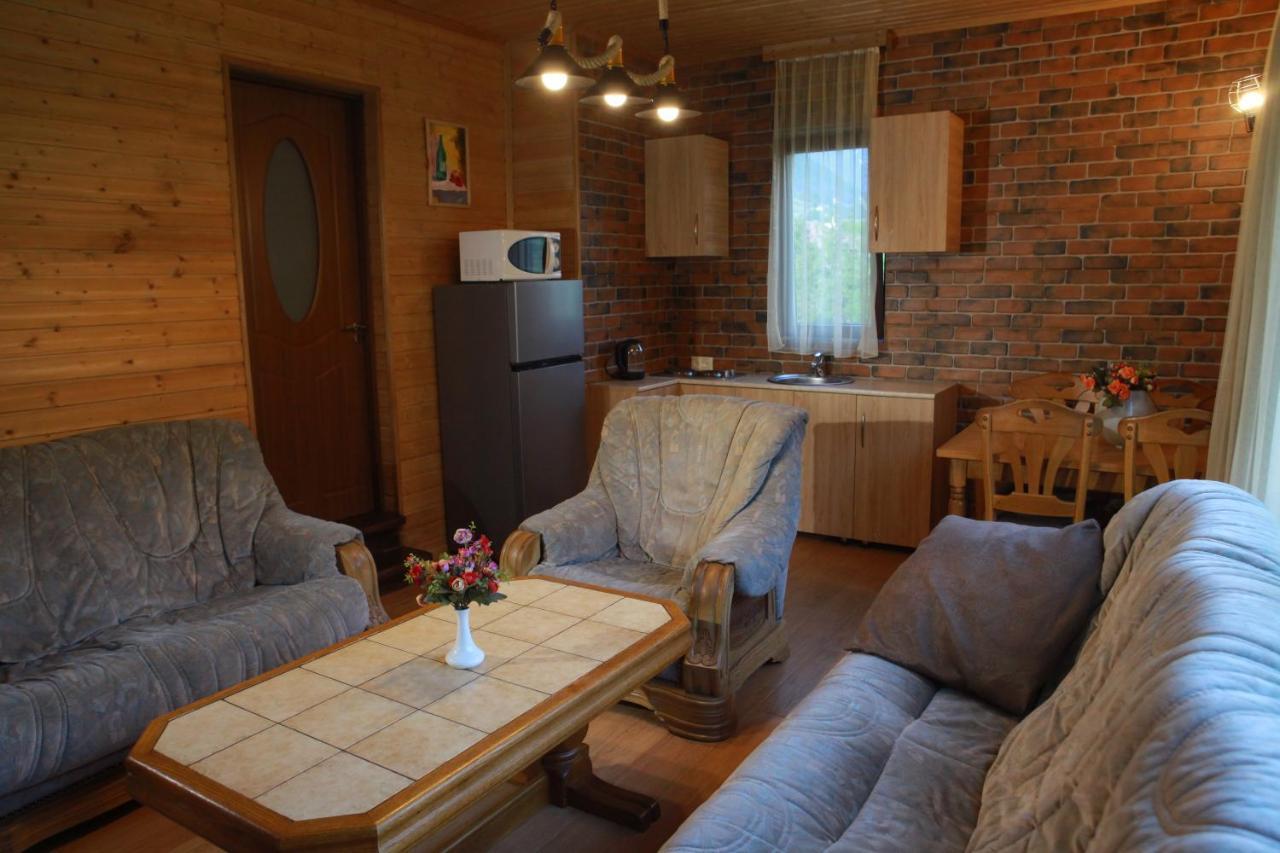 Cottage Woodside Μέστια Εξωτερικό φωτογραφία
